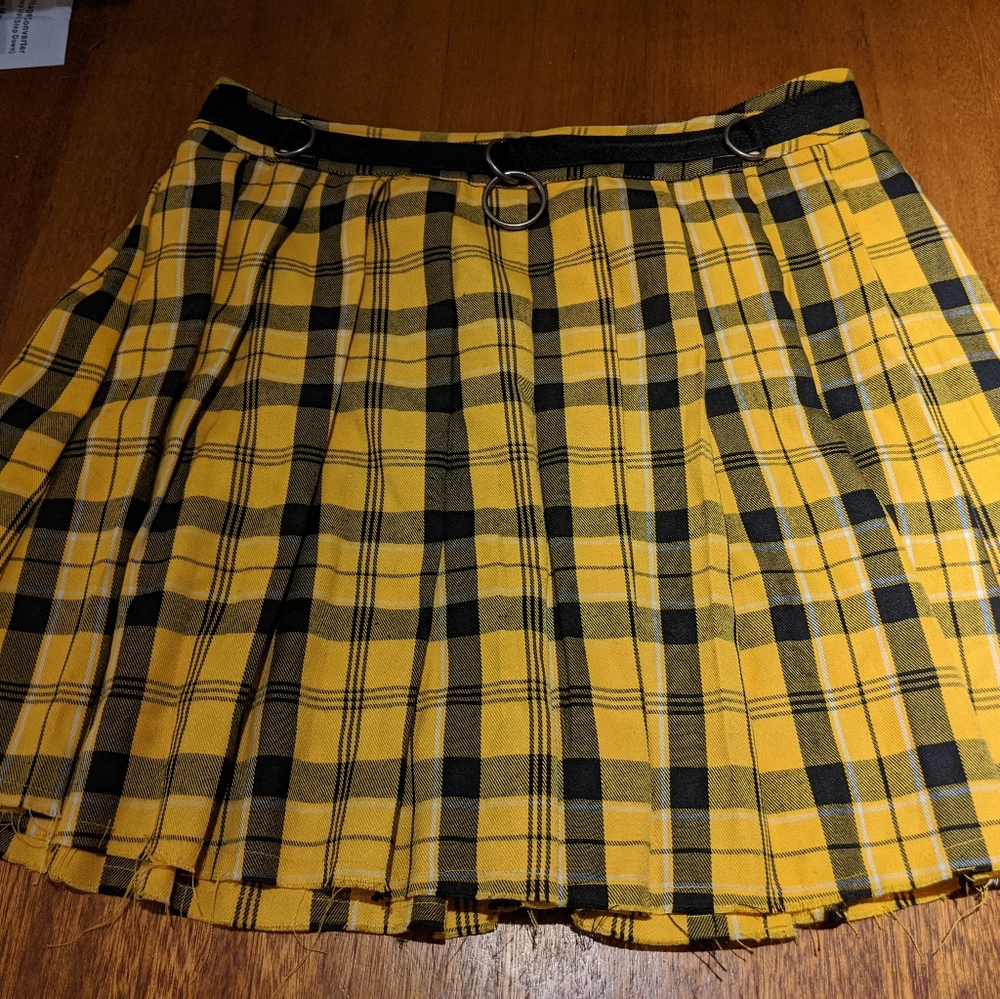 Pleated skirt